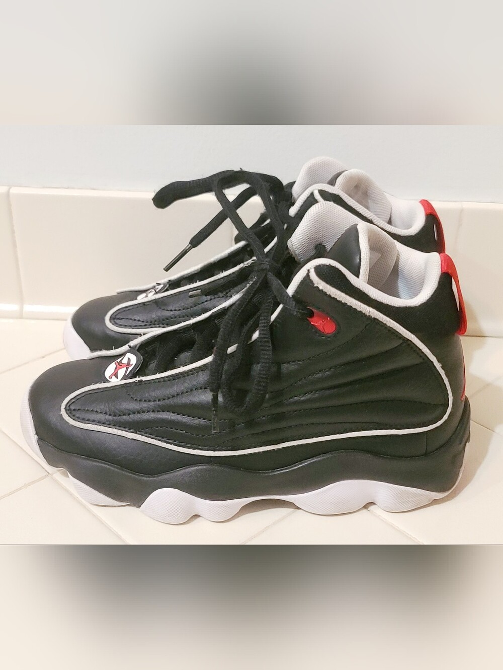 Air Jordan Pro Strong Black White University Red GS Size 4Y